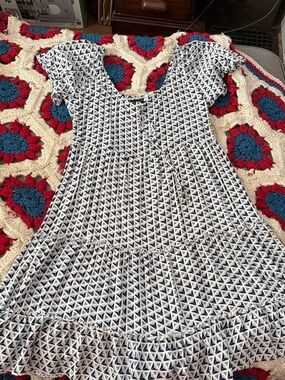 Women's Navy & White Geometric Tiered Midi Dress
